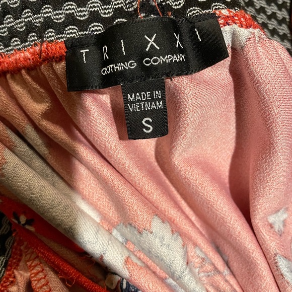 Size small off the shoulder dress - Picture 3 of 6